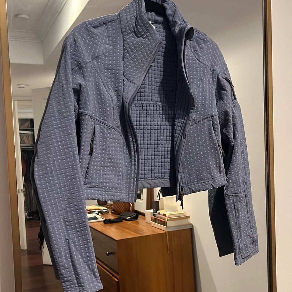 Grey/purple toned Lululemon Jacket NWOT